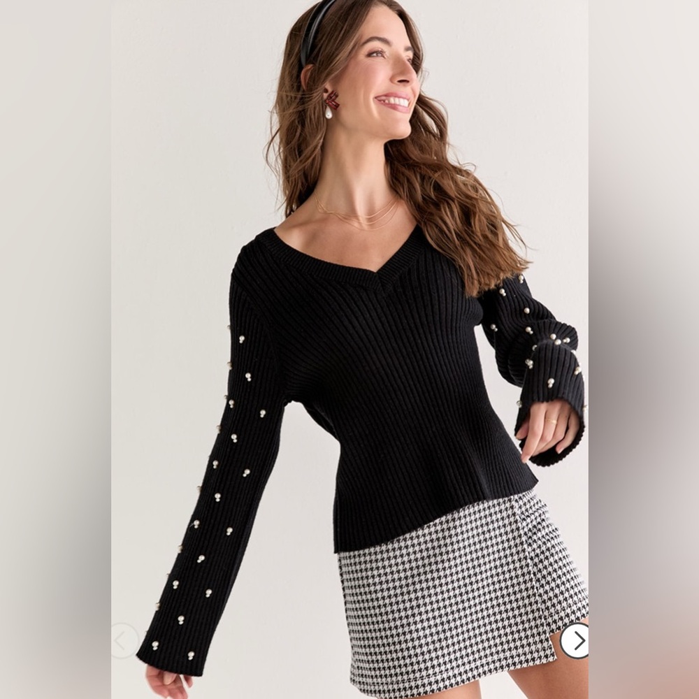 New Francesca’s Nellie Pearl Embellished Pullover Black Sweater